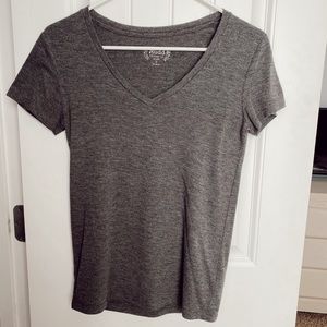 mudd grey v-neck tee